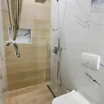 Sylari 1 Center *