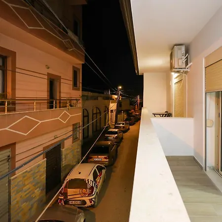 Sylari 1 Center Appartamento Berat